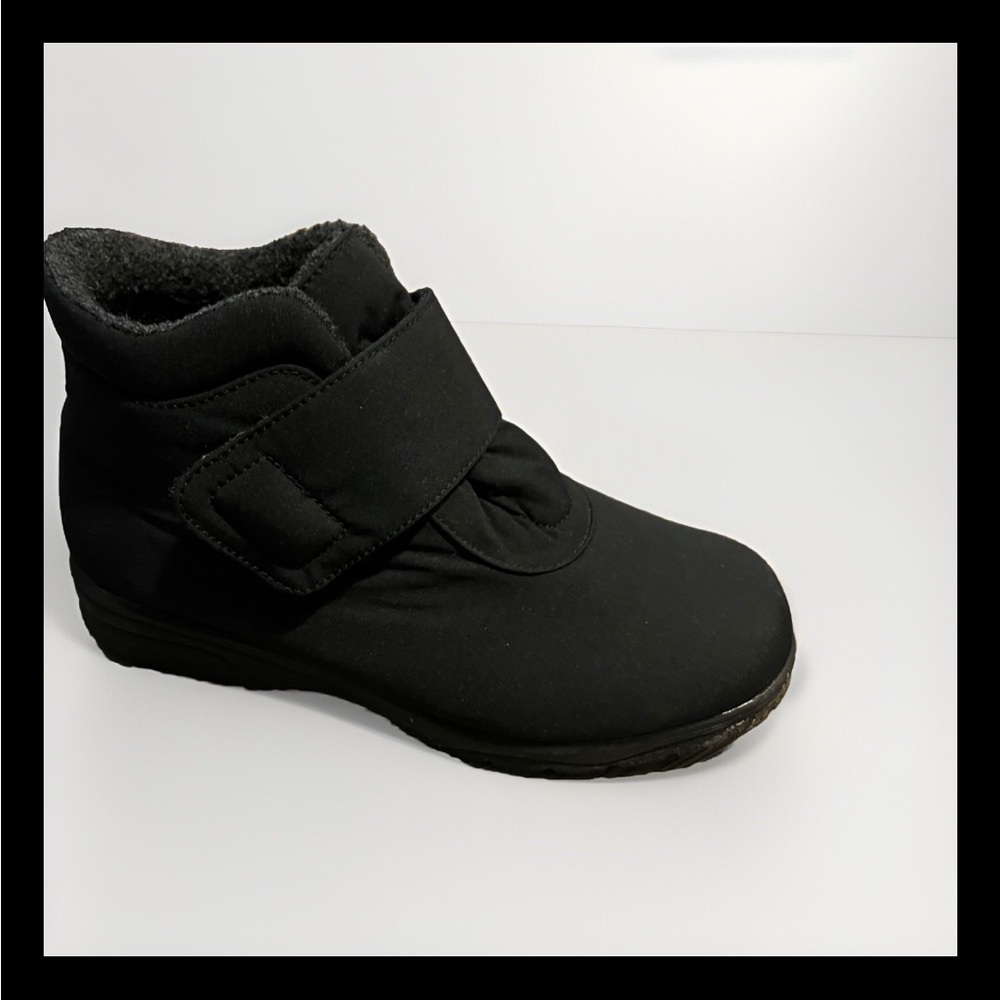 Women’s Winter Boots/ Toe Warmer - Black / 9.5 Wide